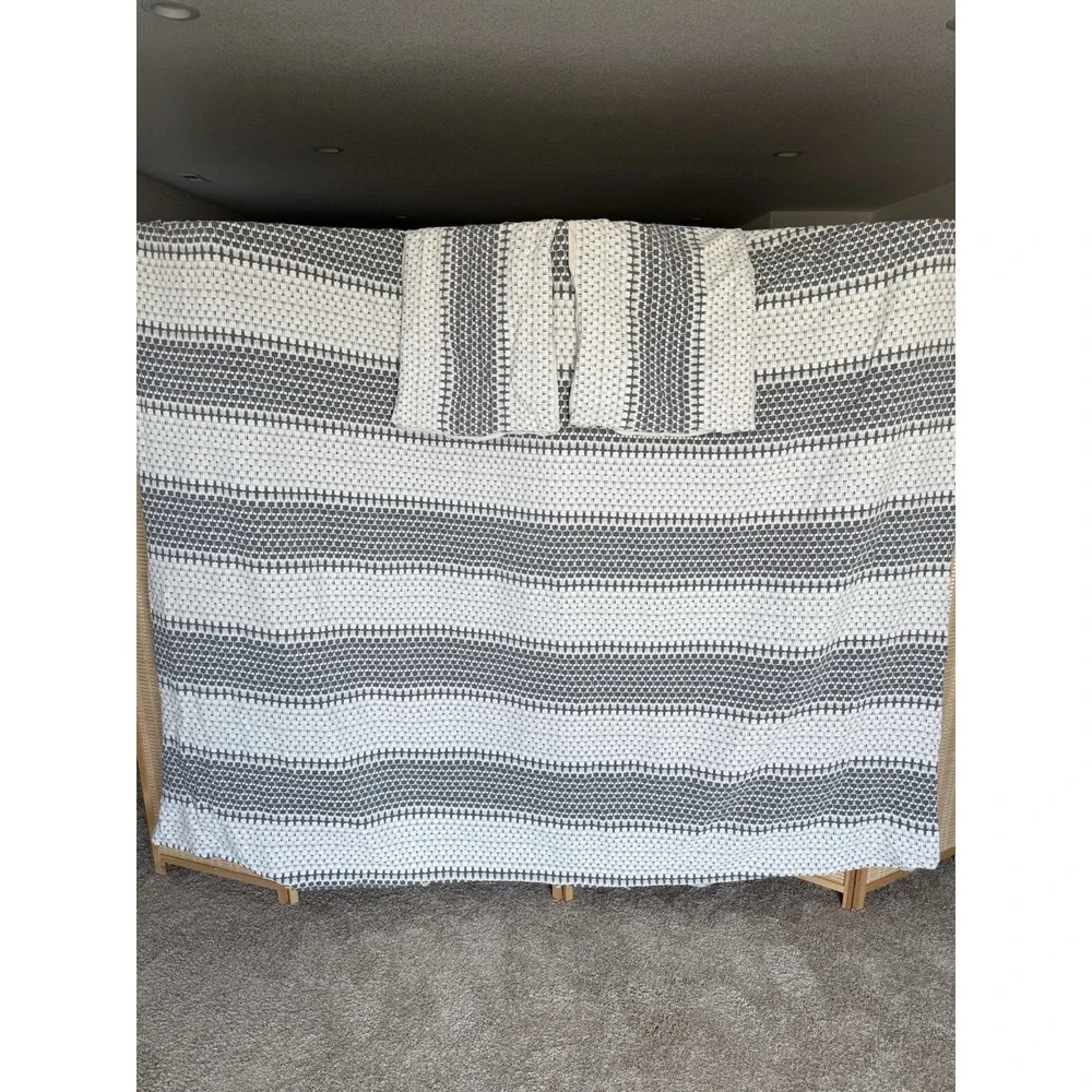West Elm Full Queen Duvet Cover 2 Standard Shams Set Grey Ivory Ikat Tribal